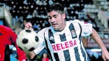 <b>QUIERE VENIR. </b>Carmona quiere pelear por el ascenso a Primera desde las filas del Recreativo.