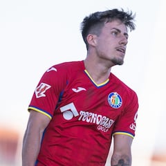 El Getafe manda pero no remata