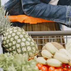 Detenido un hombre por no pagar un carro de 500 euros en la caja de su mujer