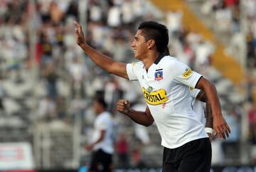 Era una de las perlas de la U y su buen nivel lo llevó a ser comprado por Cruz Azul. A fines del 2012 fue adquirido por Colo Colo, pero nunca pudo afianzarse. Sólo anotó dos goles.