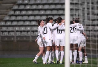 Paris FC 2 - Real Madrid 3: resumen, goles y resultado del playoff de la Champions League femenina