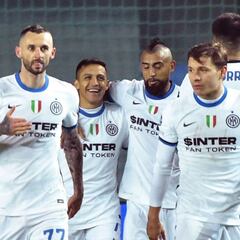 El hito chileno que Alexis y Vidal repitieron en Champions