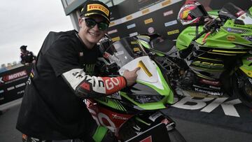 Manu González se proclamó campeón de SSP300 en Francia.