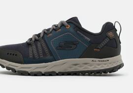 Las zapatillas de Skechers impermeables con las que olvidarte de resbalones: prometen una tracción “alta” en todo tipo de terrenos