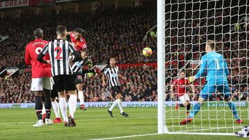 MANCHESTER, ENGLAND - NOVEMBER 18: Anthony Martial of Manchester United scores their first goal during the Premier League match between Manchester United and Newcastle United at Old Trafford on November 18, 2017 in Manchester, England. (Photo by John Peters/Man Utd via Getty Images)