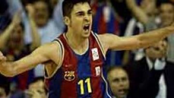 <b>UNA "BOMBA".</b> Navarro, especialista en echarse el equipo a sus espaldas con canastas decisivas.