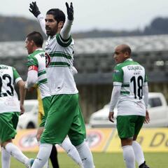 Puerto Montt terminó el torneo con dos goles del 'Loco' Abreu