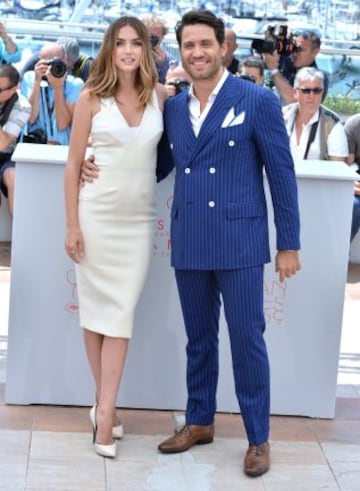 CANNES, FRANCE - MAY 16:  Edgar Ramirez and Ana de Armas attend the 'Hands Of Stone' Photocall at the annual 69th Cannes Film Festival at Palais des Festivals on May 16, 2016 in Cannes, France.  (Photo by Anthony Harvey/FilmMagic)