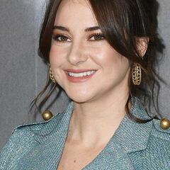 ¿Cuál es el patrimonio neto de Shailene Woodley?