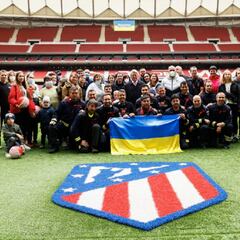 El autobús del Atlético con 36 refugiados ya está en Madrid