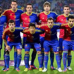 Los tres chilenos que jugaron con Salah, la figura del momento