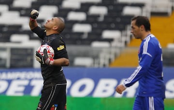 Renny Vega en un Superclásico con la U.