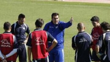 <b>EXIGENCIA. </b>Sandoval mentaliza a su equipo para jugar ante Valencia y Barça con tres días de diferencia.