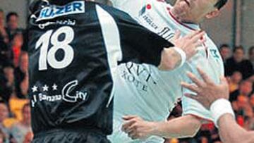 <b>TEMPERAMENTAL. </b>Dujsebaev se emplea como antes de su retirada.