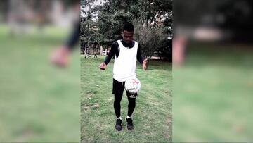 Perlaza se entrena en casa: Así es el teletrabajo de Millonarios