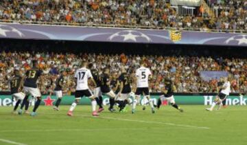 3-1. Feghouli marcó el tercer tanto che.