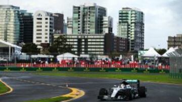 Lewis Hamilton también terminó primero en la segunda sesión de entrenamientos libres del GP de Australia.