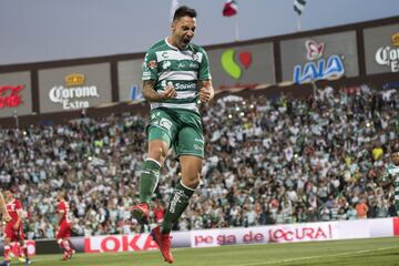 En ocho juegos disputados en la Liga MX, todos ellos como titular, ya marcó tres goles. Además, en la Liga de Campeones de la Concacaf también ha destacado, con el triplete que le hizo al equipo de Marathon en Honduras.