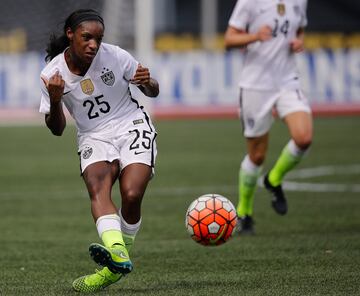 Posición: Defensa 
Equipo: North Carolina  Courage