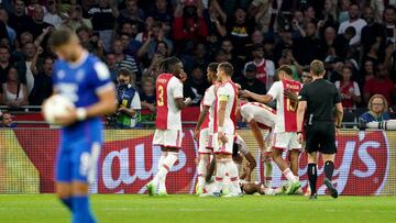 Ajaxs Steven Bergwijn celebrates scoring his sides forth goal during the UEFA Champions League Group F match at the Johan Cruijff ArenA in Amsterdam, Netherlands. Picture date: Wednesday September 7, 2022. (Photo by Zac Goodwin/PA Images via Getty Images)