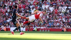 Gyökeres se estrena con el Arsenal: golazo de cabeza