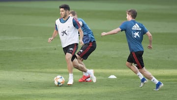 Marco Asensio, durante un entrenamiento con la selecci&oacute;n espa&ntilde;ola.