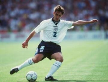 En 1995 debutó con la Selección absoluta, llegando a ser internacional en 85 ocasiones.