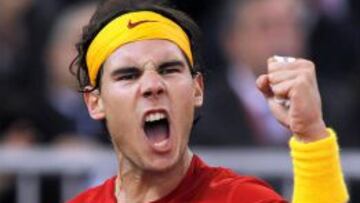 Nadal celebra uno de sus triunfos en una eliminatoria de la Davis.