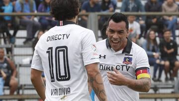 El curioso regalo de Valdivia a Paredes tras el récord goleador