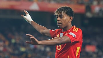 Lamine Yamal, en un partido con la Selección.