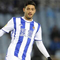 Preocupación en la Real con la rodilla de Carlos Vela