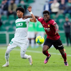 Johan Mojica, expulsado en España por insultar al árbitro