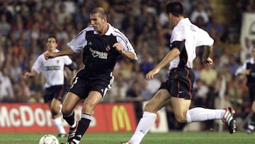 FECHA: 25/08/01 VALENCIA - REAL MADRID ZIDANE