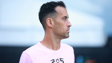 FORT LAUDERDALE, FLORIDA - AUGUST 02: Sergio Busquets #5 of Inter Miami CF looks on prior to the Leagues Cup 2023 Round of 32 match between Orlando City SC and Inter Miami CF at DRV PNK Stadium on August 02, 2023 in Fort Lauderdale, Florida.   Hector Vivas/Getty Images/AFP (Photo by Hector Vivas / GETTY IMAGES NORTH AMERICA / Getty Images via AFP)