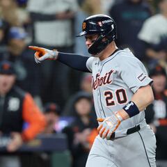 Tigers sorprenden y vencen a Mariners en extra innings