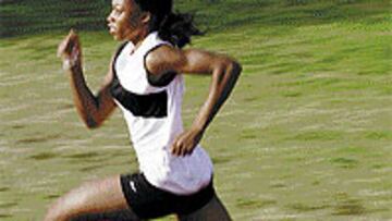 <b>LA NUEVA ESTRELLA DEL SPRINT.</B> Se trata de Allyson Felix, una velocista de sólo 17 años que el pasado 3 de mayo batió el récord mundial júnior (menores de 19 años) de 200 metros con un registro de 22.11, marca excepcional hasta en la categoría absoluta. El récord anterior lo había conseguido la rusa Natalya Bochina en 1980.