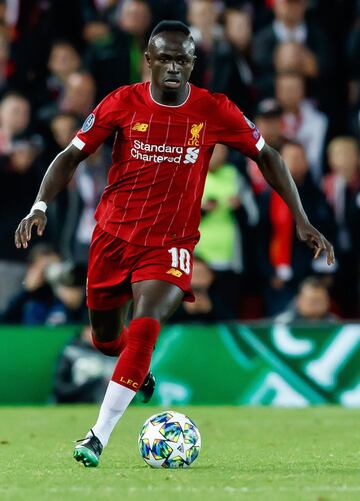 Sadio Man谷 jugador del Liverpool. Premier League, Inglaterra.