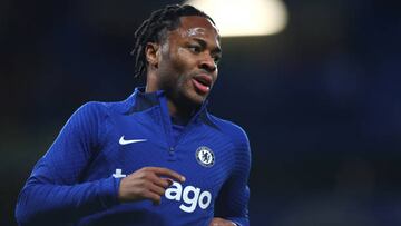 LONDON, ENGLAND - JANUARY 05: Raheem Sterling of Chelsea FC warms up prior to the Premier League match between Chelsea FC and Manchester City at Stamford Bridge on January 05, 2023 in London, England. (Photo by Chloe Knott - Danehouse/Getty Images)