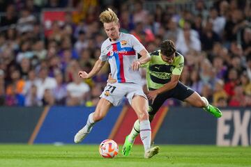 Frenkie de Jong y Julián Álvarez.