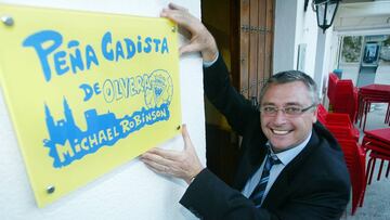 Olvera llora la p¨¦rdida de Michael Robinson