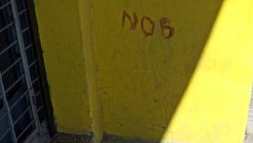 Un hombre intent&oacute; robar en Rosario, se cort&oacute; y &iexcl;escribi&oacute; &#039;NOB&#039; en la pared con su sangre!