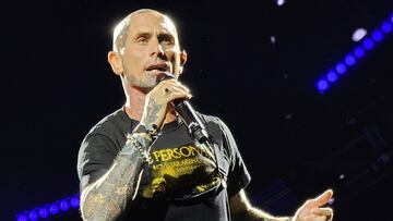 La noche más especial de Ke Personajes en Chile: Emanuel Noir recibió regalos de la U y Colo Colo