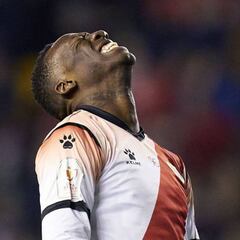 El diálogo que confirma que una parte del sueldo de Advíncula no se paga en España