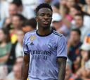 Las peñas madridistas muestran su apoyo a Vinicius