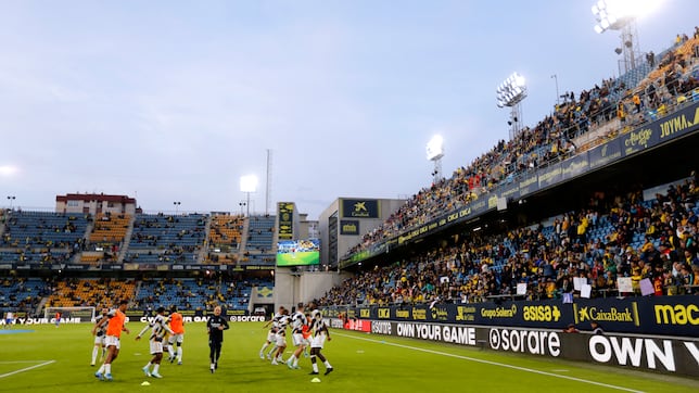 El Cádiz añadirá un patrocinador al nombre del estadio