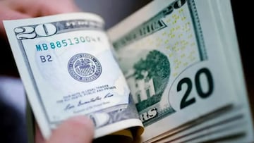 El dólar abrió la jornada con un descenso del 0.37%.