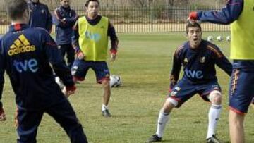 <b>SON BAJA. </b>Iniesta, Xavi, Villa y Piqué, con la Selección, se incorporarán al Barcelona el 9 de agosto.