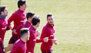 Los jugadores titulares ante el Barcelona realizaron carrera continua.