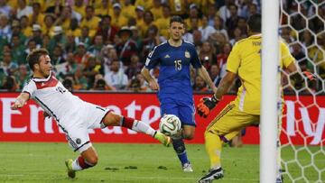 G&ouml;tze marca en la final del Mundial. 