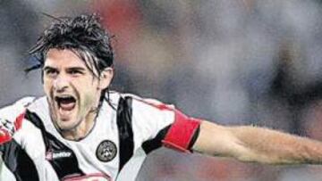 <b>UN TANQUE. </b>Iaquinta gusta mucho en la secretaría técnica rojiblanca para reforzar la línea de ataque del equipo.